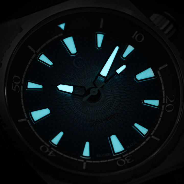 Edward Christopher custom mechanical watch with Super-LumiNova – Manta model
